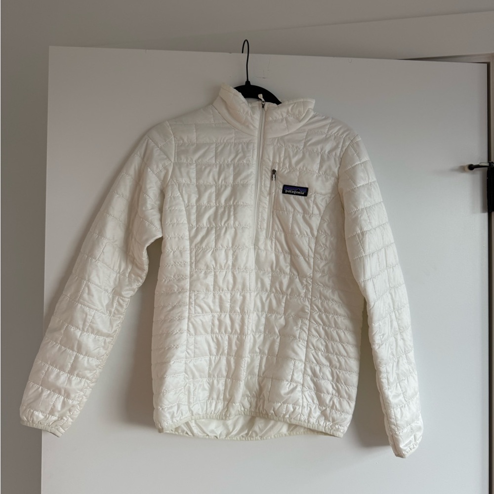 Patagonia Women's White Quarter Zip Quilted Jacket